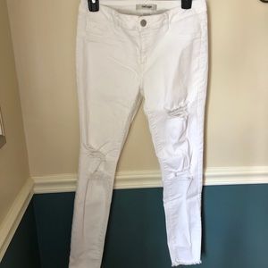 Charlotte Russe White Distressed Skinny Jeans sz 4